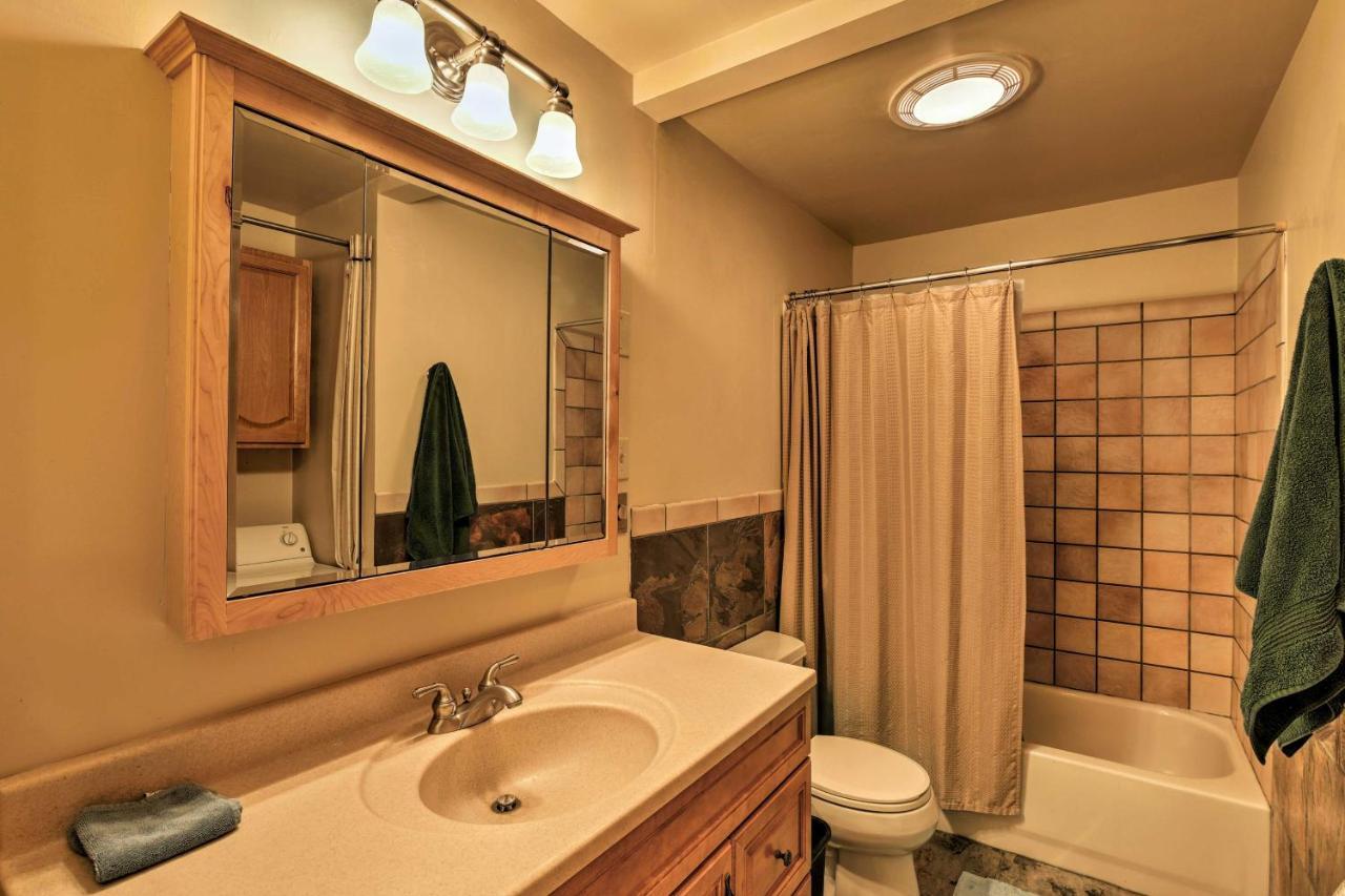 Central Anchorage Condo, Walk To Town And Coast! Exterior photo