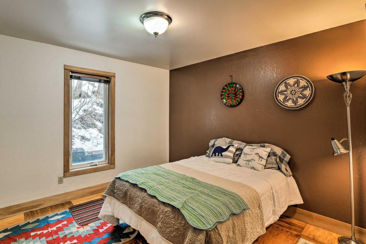Central Anchorage Condo, Walk To Town And Coast! Exterior photo